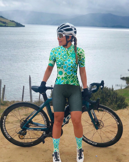 ROCKBROS Women's Retro Green Daisy Garden Pro Aero Cycling Jersey