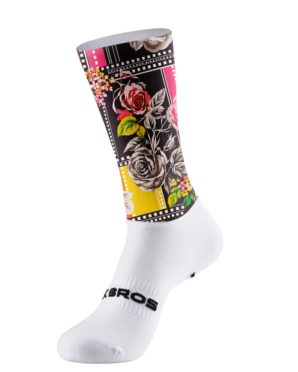 ROCKBROS Vintage Rose Film Strip Mid-Calf Cycling Socks