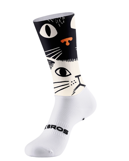 ROCKBROS Retro Black White Twin Cat Face Mid-Calf Cycling Socks