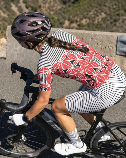 ROCKBROS Women's Retro Red Geo All-Weather Pro Aero Jersey