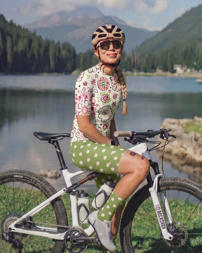 ROCKBROS Women's Whimsical Flower Cycling Jersey