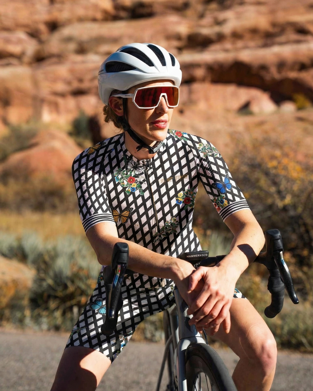 ROCKBROS Women's 'Wild Butterfly' Checkerboard Pro Training Bib Shorts