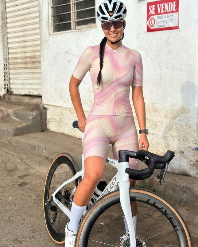 ROCKBROS Women's Ethereal Glow All-Weather Aura-Gradient Pro Aero Jersey