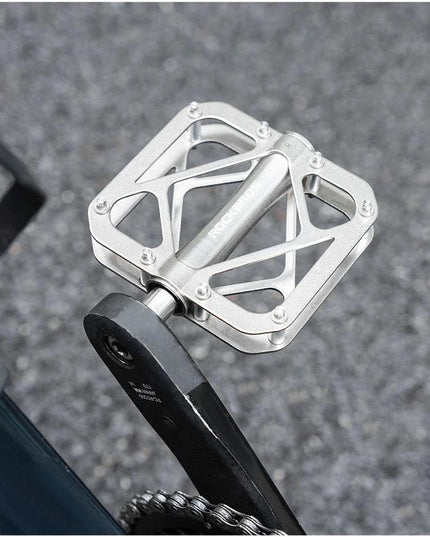 ROCKBROS Titanium Alloy Bike Pedals Ultralight Anti-slip Wide Pedal MTB Road Bike Stainless Steel Nails Cycling Accessories