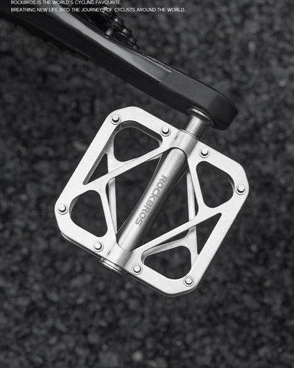 ROCKBROS Titanium Alloy Bike Pedals Ultralight Anti-slip Wide Pedal MTB Road Bike Stainless Steel Nails Cycling Accessories