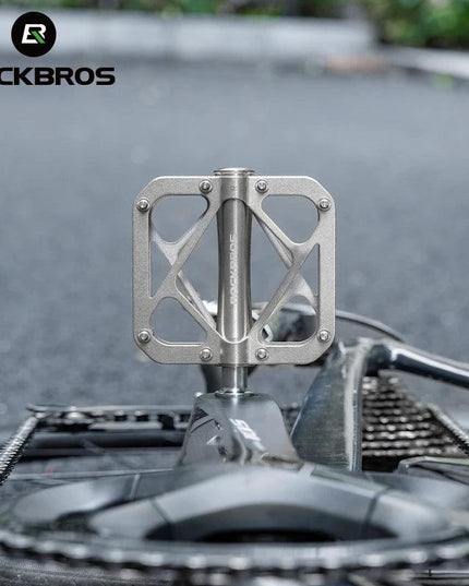 ROCKBROS Titanium Alloy Bike Pedals Ultralight Anti-slip Wide Pedal MTB Road Bike Stainless Steel Nails Cycling Accessories