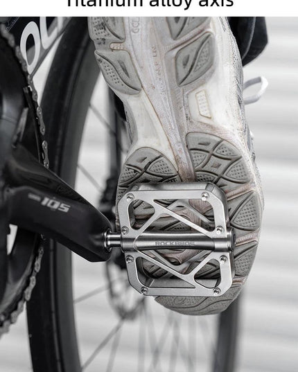 ROCKBROS Titanium Alloy Bike Pedals Ultralight Anti-slip Wide Pedal MTB Road Bike Stainless Steel Nails Cycling Accessories