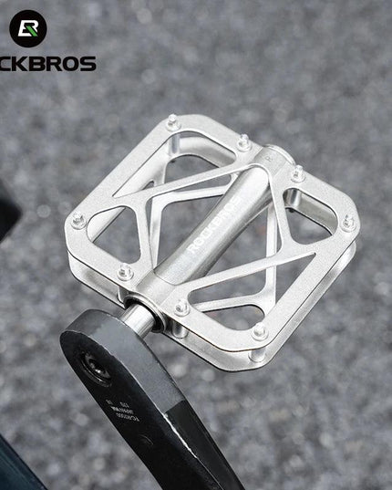 ROCKBROS Titanium Alloy Bike Pedals Ultralight Anti-slip Wide Pedal MTB Road Bike Stainless Steel Nails Cycling Accessories