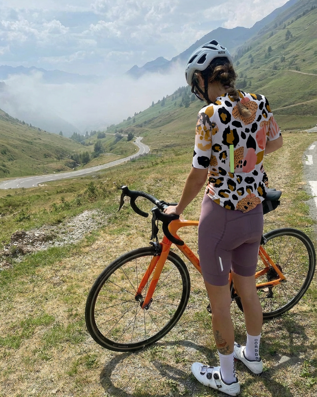 ROCKBROS Women's "Pastel Feline" All-Weather Abstract Performance Aero Jersey